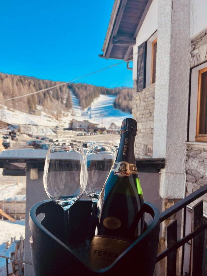 Sasso Nero Hotel Chiesa in Valmalenco Kültér fotó