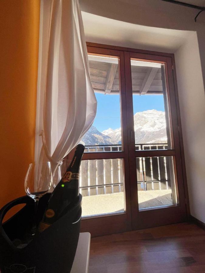 Sasso Nero Hotel Chiesa in Valmalenco Kültér fotó