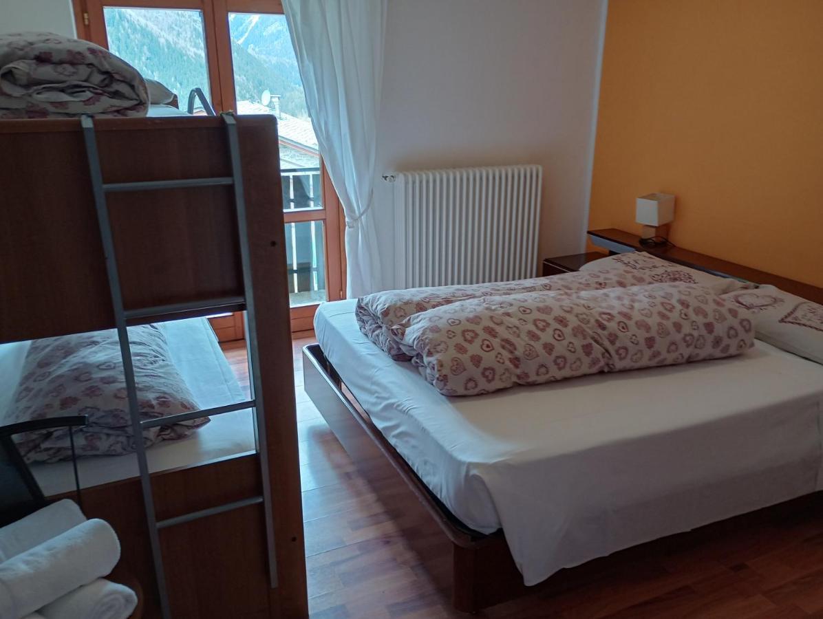 Sasso Nero Hotel Chiesa in Valmalenco Kültér fotó