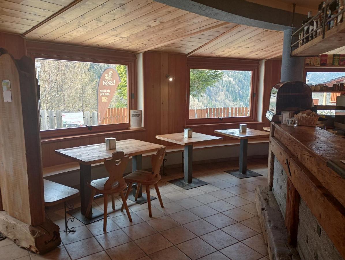 Sasso Nero Hotel Chiesa in Valmalenco Kültér fotó