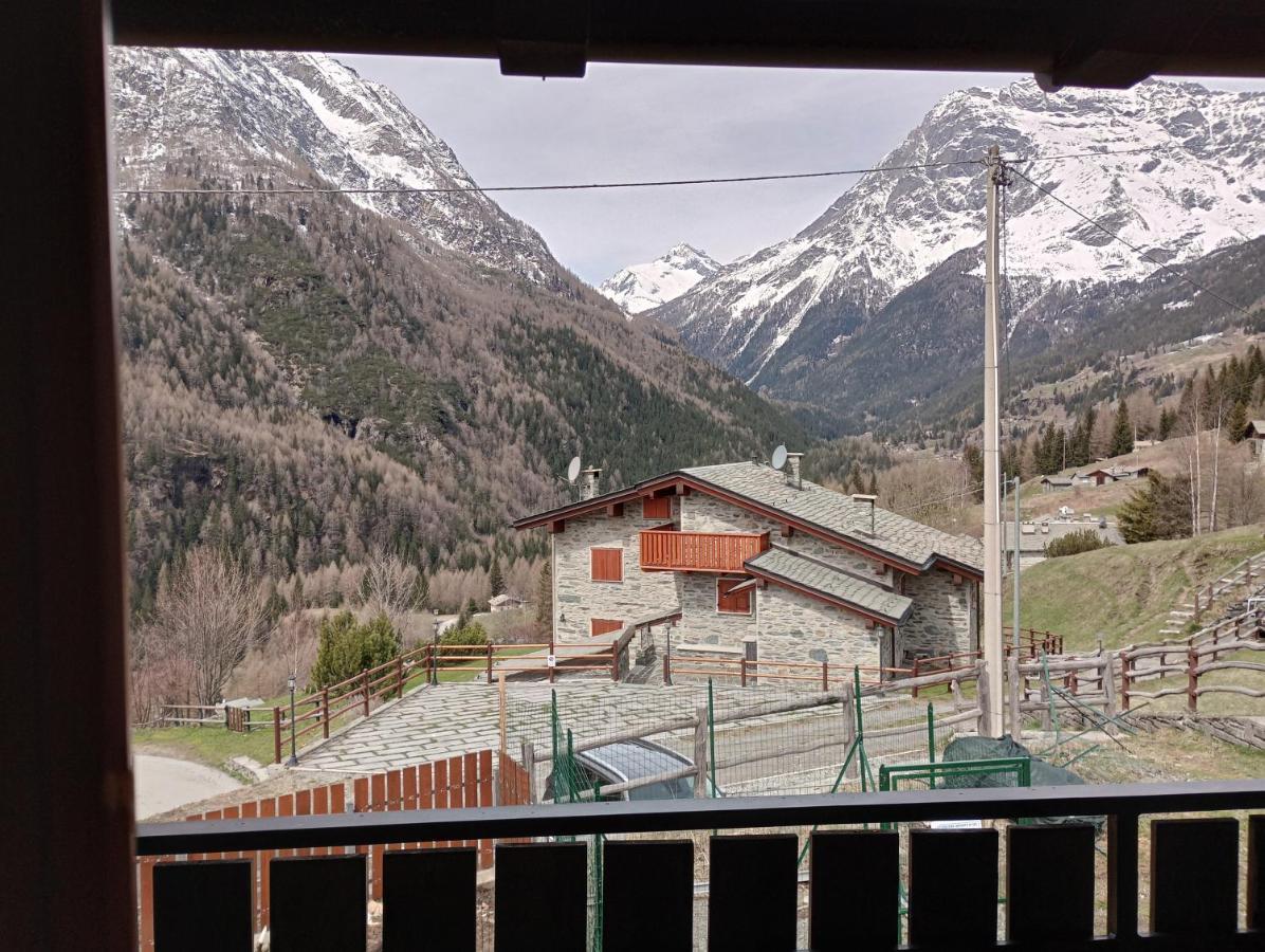 Sasso Nero Hotel Chiesa in Valmalenco Kültér fotó