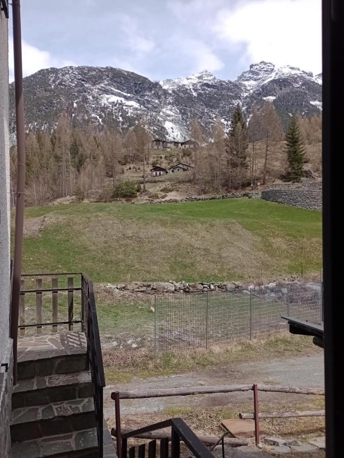 Sasso Nero Hotel Chiesa in Valmalenco Kültér fotó