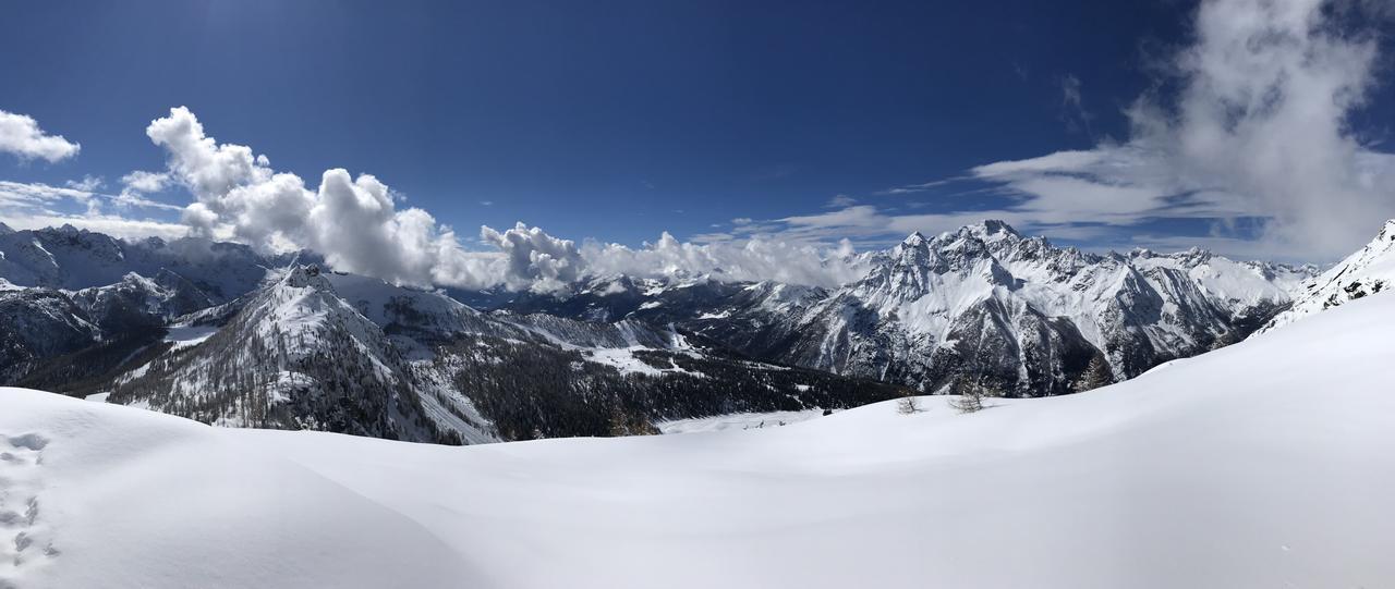 Sasso Nero Hotel Chiesa in Valmalenco Kültér fotó